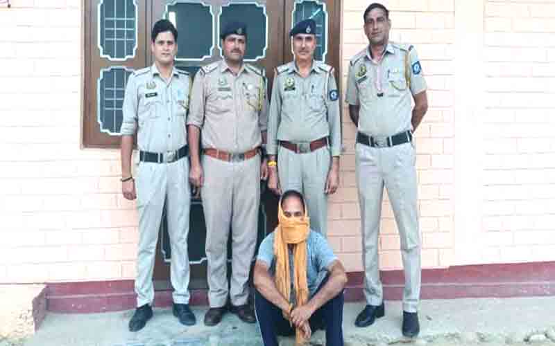 पुलिस ने इतने किलोग्राम चूरा पोस्त सहित गिरफ्तार किया कार चालक…..