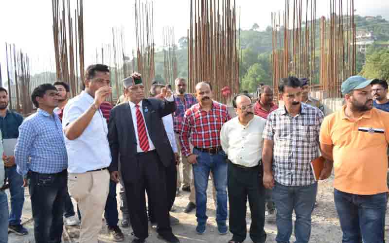 डाॅ. शांडिल ने सोलन के कथेड़ में बहु उद्देश्य अस्पताल का निर्माण कार्य समयबद्ध करने के दिए निर्देश