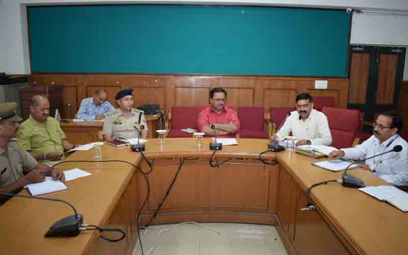 ईट राईट मिलट मेले के आयोजन के संदर्भ में आयोजित की गई समीक्षा बैठक