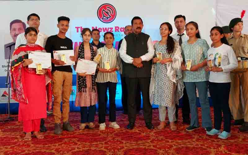 व्यक्ति की सफलता में अध्यापकों व अभिभावकों की महत्वपूर्ण भूमिका- डिप्टी सीएम
