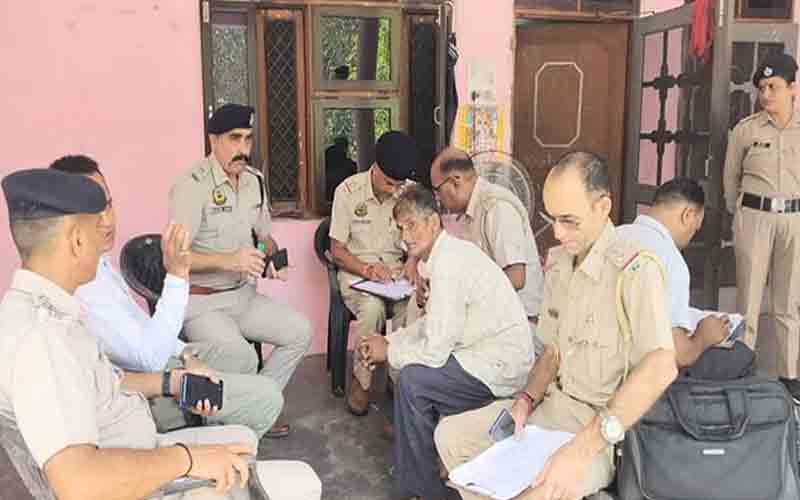 तेज़धार हथियार से की 27 वर्षीय महिला की हत्या, जांच में जुटी पुलिस