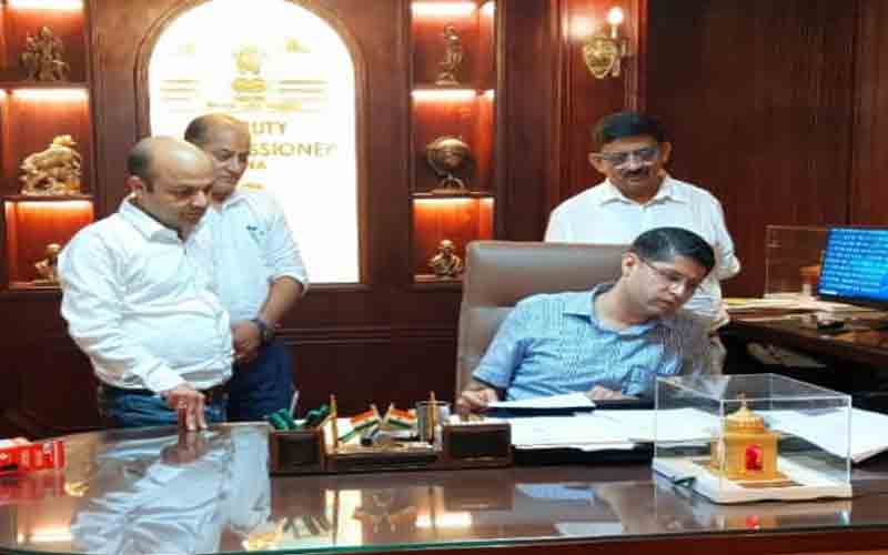 चिंतपूर्णी मंदिर न्यास के विकास कार्य को प्राथमिकता दें सभी विभाग- उपायुक्त