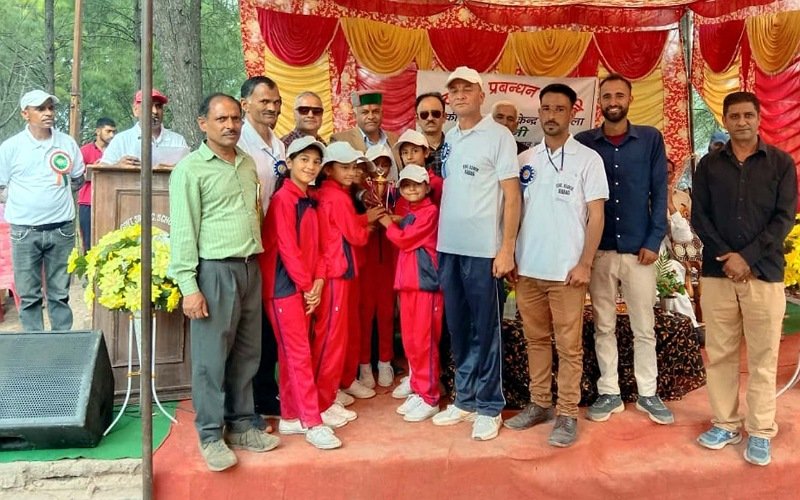 अंडर-12 खेलकूद प्रतियोगिता में जयहर जोन बना ओवरऑल विजेता