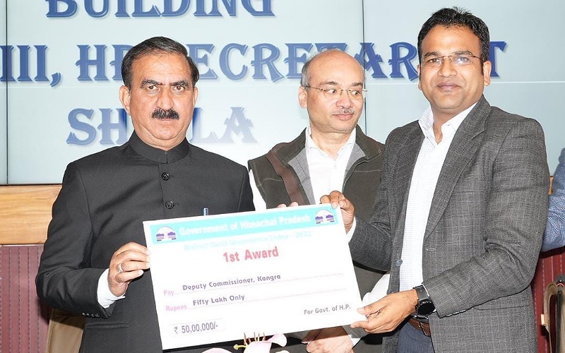 सुशासन सूचकांक में लगातार दूसरी बार अव्वल रहा जिला कांगड़ा