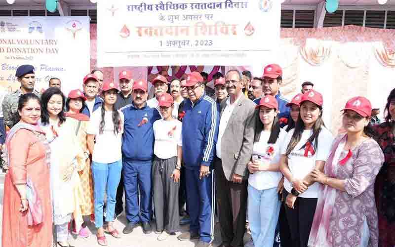 मुख्यमंत्री ने राज्य स्तरीय मैराथन (रेड रन) का किया शुभारंभ