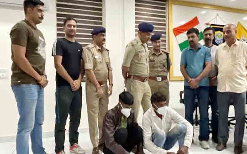 पुलिस ने हत्थे चढ़े आरोपी बाप-बेटे, शंभुवाला में जेसीबी ऑपरेटर की हत्या कर हुए थे फरार