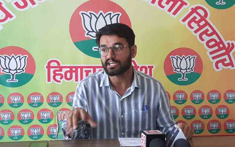 मुख्यमंत्री और मंत्री का जनमंच को लंचमंच कहना भाजयु को नगवारा गुजरा