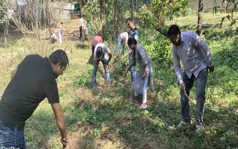 प्रति सप्ताह कम से कम एक घंटा स्वच्छता को जरूर निकालें: कुलपति डॉ. डी. के. वत्स