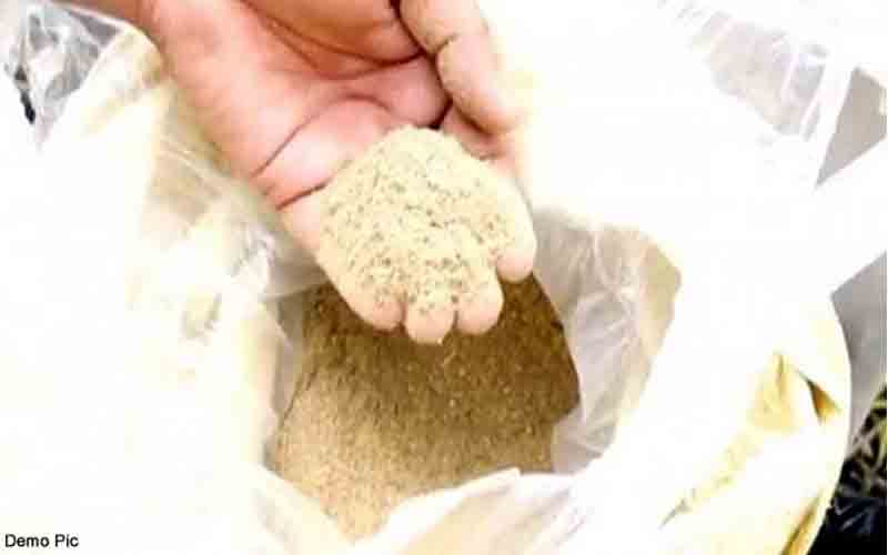 पुलिस ने नाकाबंदी के दौरान भुक्की सहित काबू किया ट्रक चालक