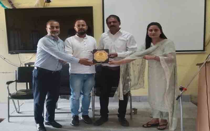राजकीय महाविद्यालय चौकी मन्यार में धार्मिक एवं पर्यटन स्थलों पर कार्यशाला कार्यक्रम का किया आयोजन