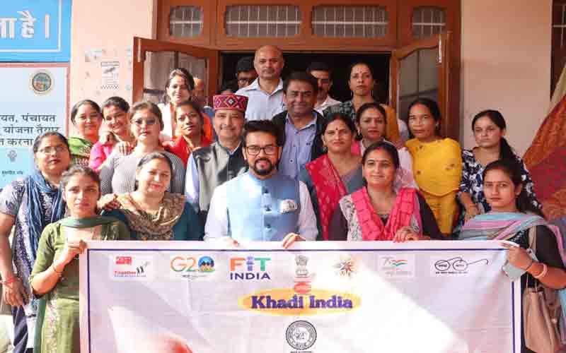 नेहरू युवा केंद्र ऊना द्वारा भारत सरकार खादी महोत्सव कार्यक्रम का हुआ आयोजन