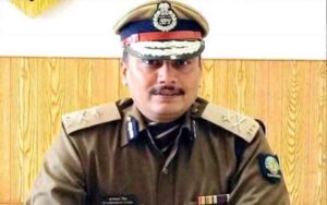 IPS-officer-Dnyaneshwar-Sin.jpg