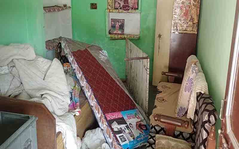 चोरों ने घर में लगाई सेंध, लाखों की नकदी व आभूषण लेकर हुए फरार