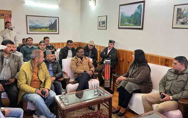 कुलदीप राठौर ने सीएम के दौरे को लेकर सभी संबंधित विभागीय अधिकारियों के साथ की बैठक
