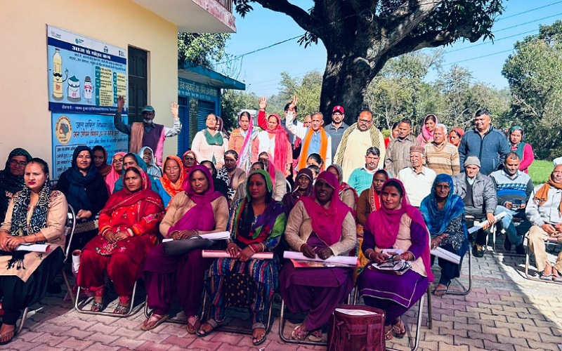 प्रधानमंत्री व केंद्रीय मंत्री की कल्याणकारी नीतियों को जन-जन तक पहुंचाएं कार्यकर्ता- चरणजीत शर्मा