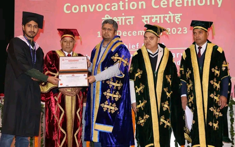 अभिलाषी विश्वविद्यालय में चौथे दीक्षांत समारोह का धूमधाम से आयोजन