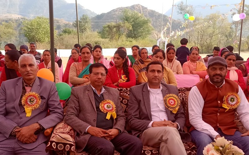 सिंऊ स्कूल में वार्षिक पारितोषिक वितरण समारोह आयोजित