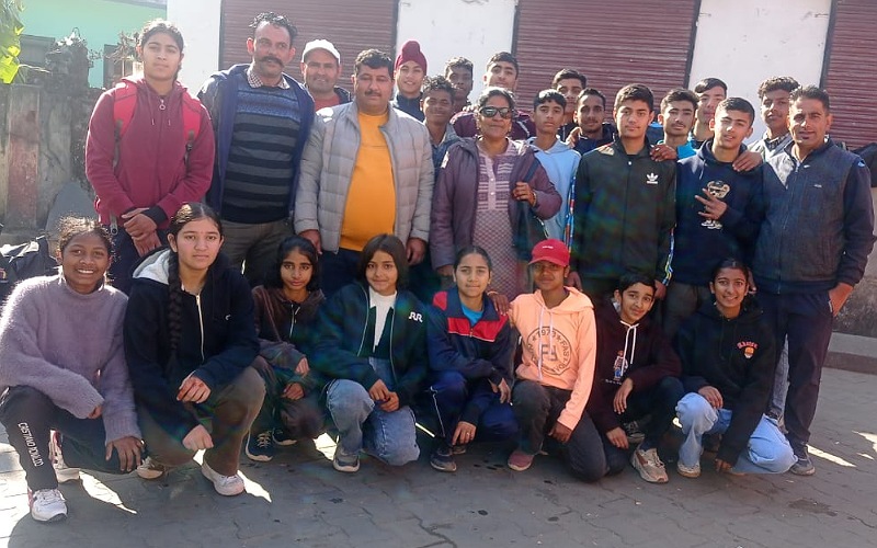 अंडर 14 राष्ट्रीय एथलीट प्रतियोगिता के लिए हिमाचल की टीम पहुंची लखनऊ