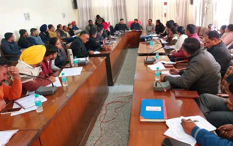 ईमानदारी व कर्तव्य निष्ठा की भावना से कार्य करें सभी अधिकारी व कर्मचारी- उपमुख्यमंत्री