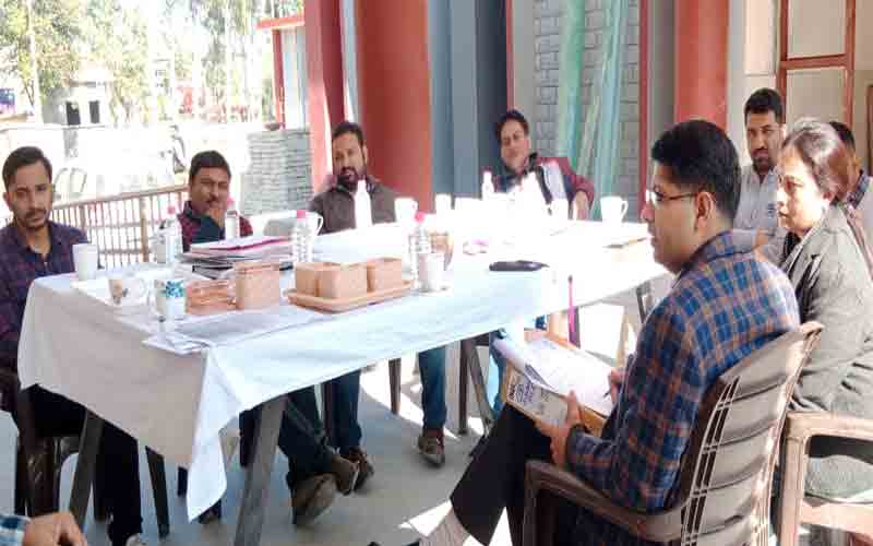 केवी सलोह के निर्माणाधीन भवन की निगरानी समिति की मासिक बैठक हुई आयोजित