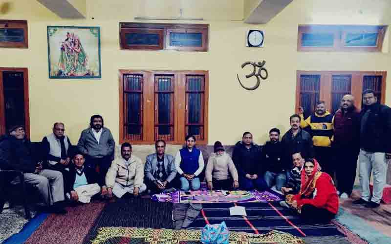 जगन्नाथ मंदिर में श्री राम मंदिर प्राण प्रतिष्ठा समारोह समिति नाहन की बैठक हुई आयोजित