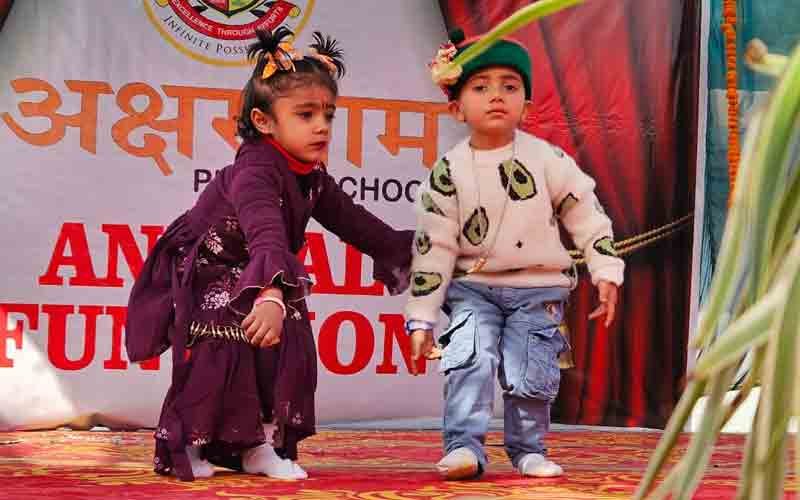 कालाअंब मोगीनंद के अक्षरधाम स्कूल ने मनाया वार्षिक महोत्सव