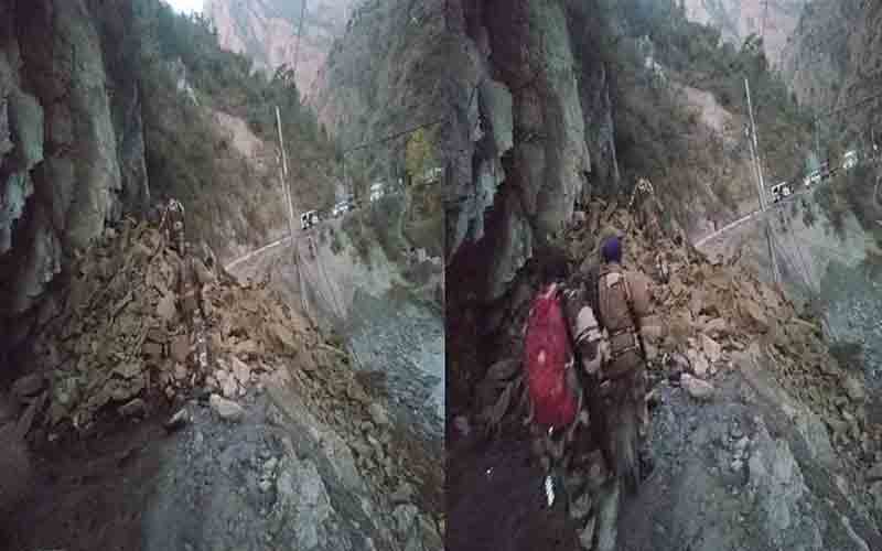 लारजी-सैंज मार्ग पहाड़ी दरकने से वाहनों की आवाजाही के लिए हुआ बंद