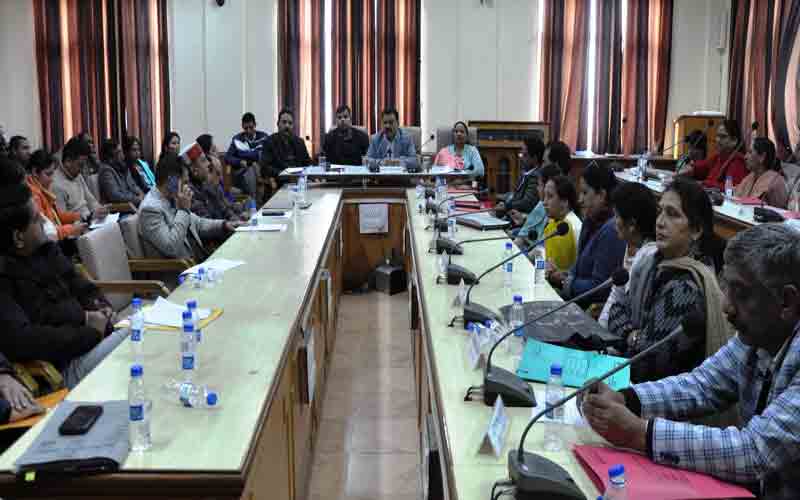 जिला परिषद की बैठक से नदारद चार विभागाध्यक्षों को नोटिस