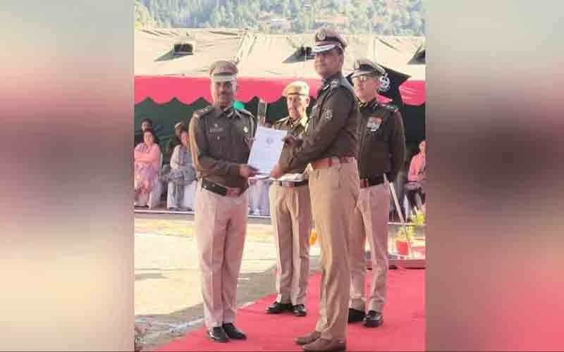 डीजी डिस्क अवार्ड से सम्मानित हुए सिरमौर के प्लाटून कमांडर सोमदत्त शर्मा