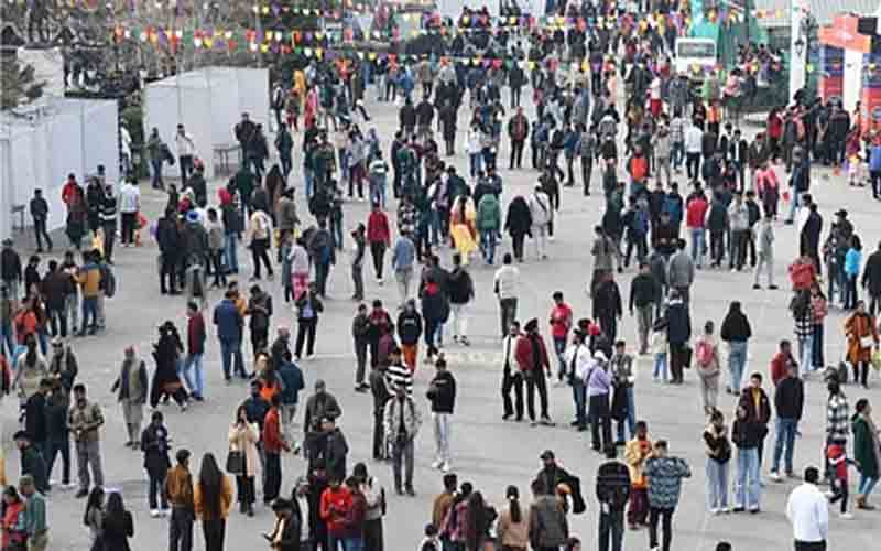 क्रिसमस पर सैलानियों से पैक हुए हिमाचल प्रदेश के पर्यटन स्थल