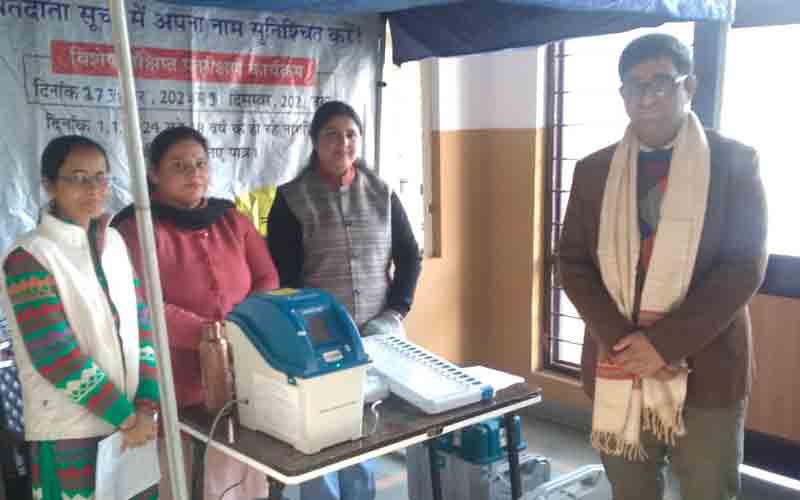 डेमोनस्ट्रेशन वैन के माध्यम से ऊना विस के लोगों को किया जा रहा जागरूक- एसडीएम