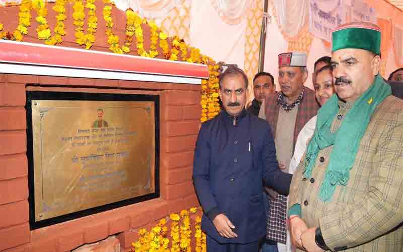 मुख्यमंत्री ने बड़सर में 150 करोड़ रुपए की विकास परियोजनाओं के किए लोकार्पण व शिलान्यास