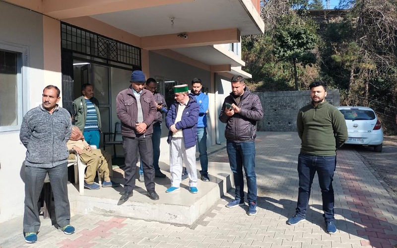 तकनीकी कर्मचारी व मिनिस्ट्रियल स्टाफ संयुक्त संघर्ष समिति ने किया विरोध प्रदर्शन