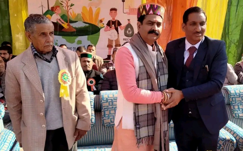 विधायक ने धर्मपुर स्कूल के वार्षिक पारितोषिक वितरण समारोह की करी अध्यक्षता