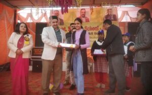 MLA Kewal Pathania distributed tablets