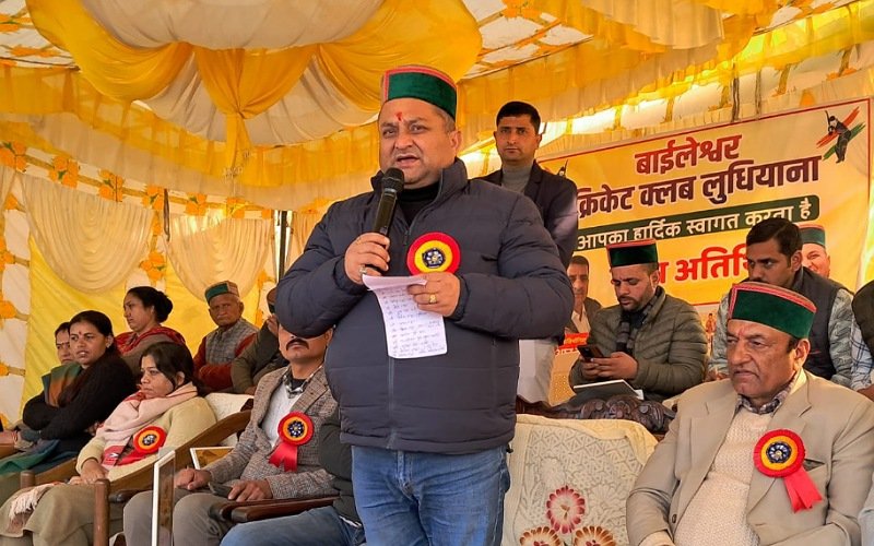 विनय कुमार ने सगड़ाह के लुधियाना में चल रही क्रिकेट प्रतियोगिता में की शिरकत