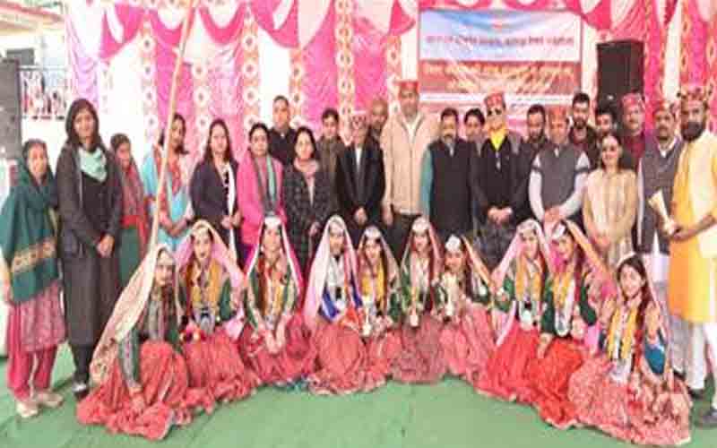 लोकनृत्य, लोकगीतों व संस्कृति के उत्थान-संरक्षण परिचर्चा बनी आकर्षण