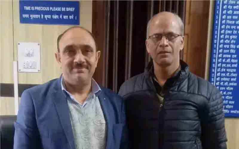 जोगिंदर नगर में बतौर एसडीएम मनीश चौधरी ने संभाला कार्यभार