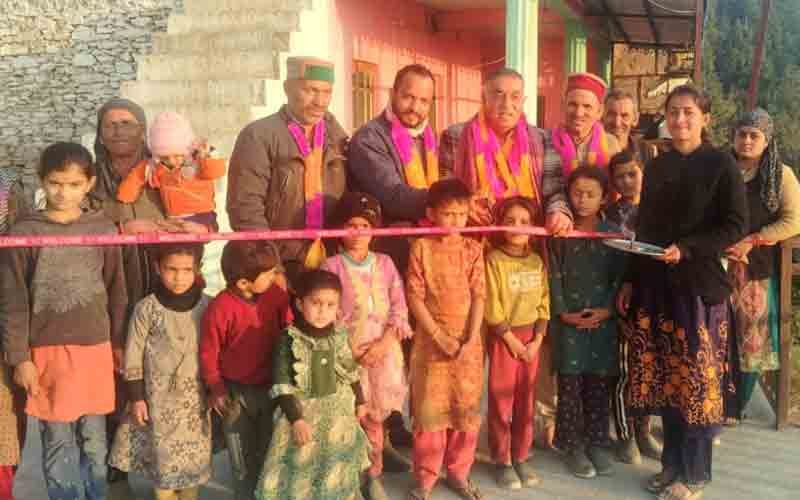 मेलाराम शर्मा ने संगड़ाह के गांव अरट में एकल विद्यालय का किया उद्घाटन