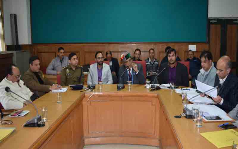 लक्षित वर्गों को लाभान्वित करने के लिए समय पर पूरे करें विकास कार्य- डॉ. शांडिल