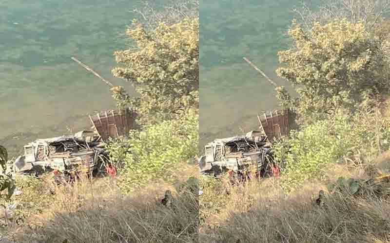 अनियंत्रित होकर पंडोह डैम में गिरा ट्रक, 3 लोग……