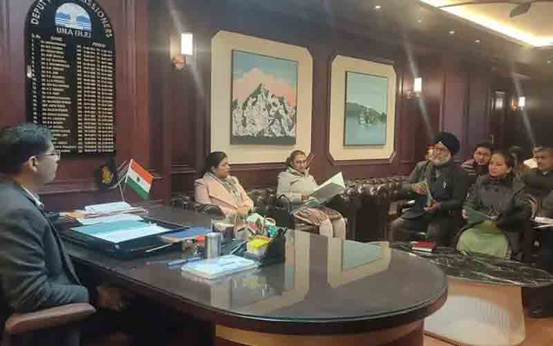 जिला में बाल कल्याण व संरक्षण समिति की त्रैमासिक बैठक हुई आयोजित