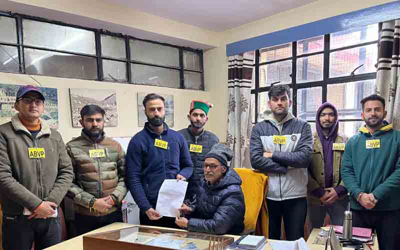 एबीवीपी ने बीएड एग्जाम फॉर्म की अंतिम तिथि को बढ़ाने हेतु अतिरिक्त परीक्षा नियंत्रक को सौंपा ज्ञापन