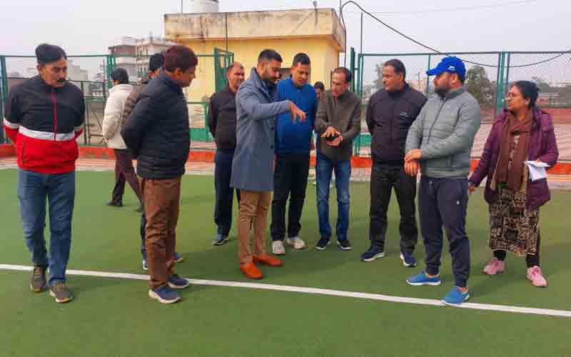 उपायुक्त जतिन लाल ने इंदिरा खेल स्टेडियम का किया निरीक्षण