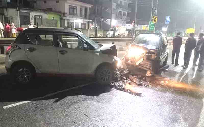 मंडी-चंडीगढ़ हाईवे पर दो वाहनों के बीच हुई जोरदार टक्कर, चार लोग…..