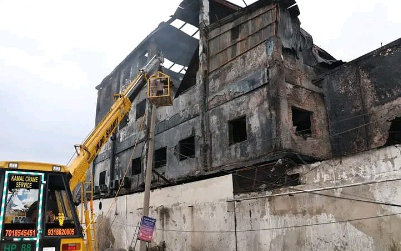 अरोमा उद्योग का प्लांट हैड गिरफ्तार, मालिक की गिरफ्तारी को टीमें रवाना