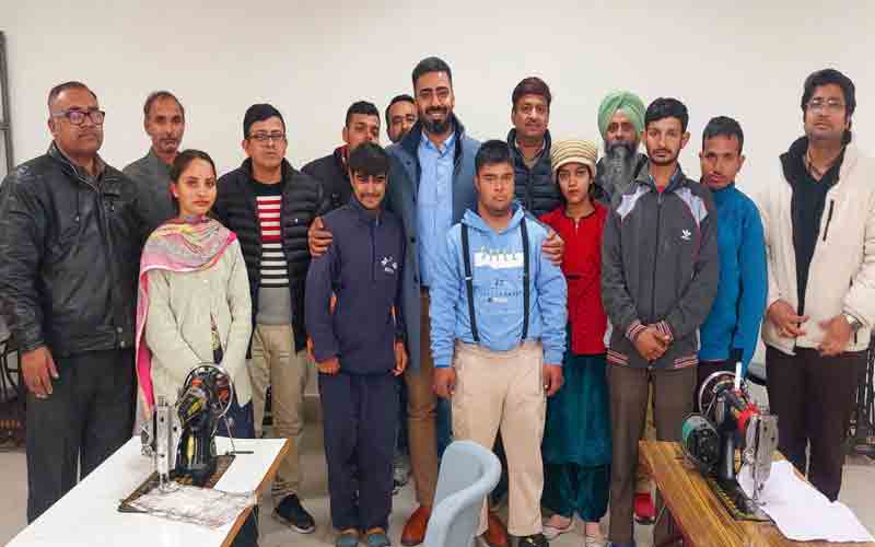 उपायुक्त जतिन लाल ने प्रेम आश्रम विशेष स्कूल में बच्चों से की मुलाकात