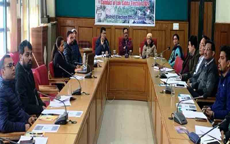 अतिरिक्त व्यय पर्यवेक्षकों के लिए कार्यशाला हुई आयोजित