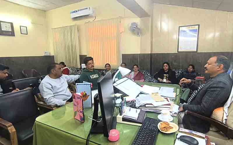 जिला स्तरीय एडवाइजरी कमेटी की त्रैमासिक बैठक हुई संपन्न