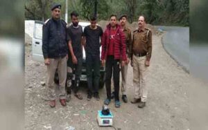 3-youths-arrested-in-car-ca.jpg